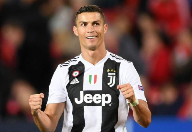 斯维拉尔：不意外我们目前排名榜首，但不该过早关注积分榜