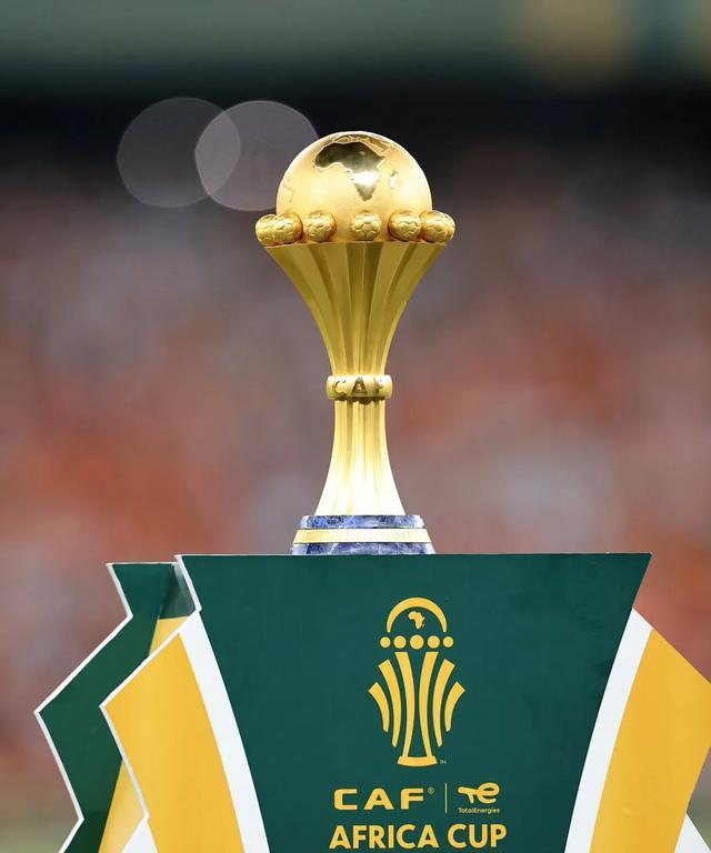 上海足协祝贺海港三连冠：上海足球史上已留下你们浓重的一笔