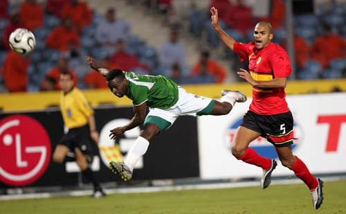 狼记：爱德华兹在末节告诉教练组，他不想按常规轮换下场休息