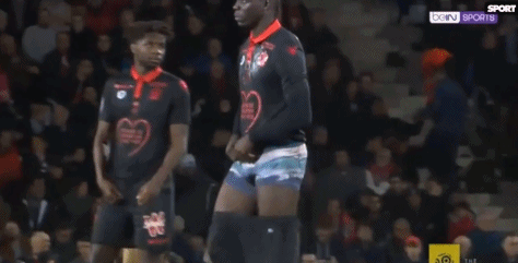 托蒂：有位球迷买年卡只为了看我，知道我不在他直接就不看了