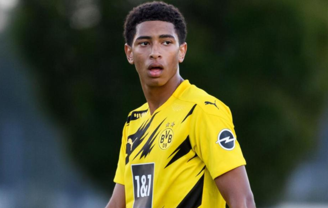 欧冠淘汰赛前瞻：拜仁主场迎战利物浦,（欧冠淘汰赛前瞻：拜仁坐镇主场对阵利物浦）