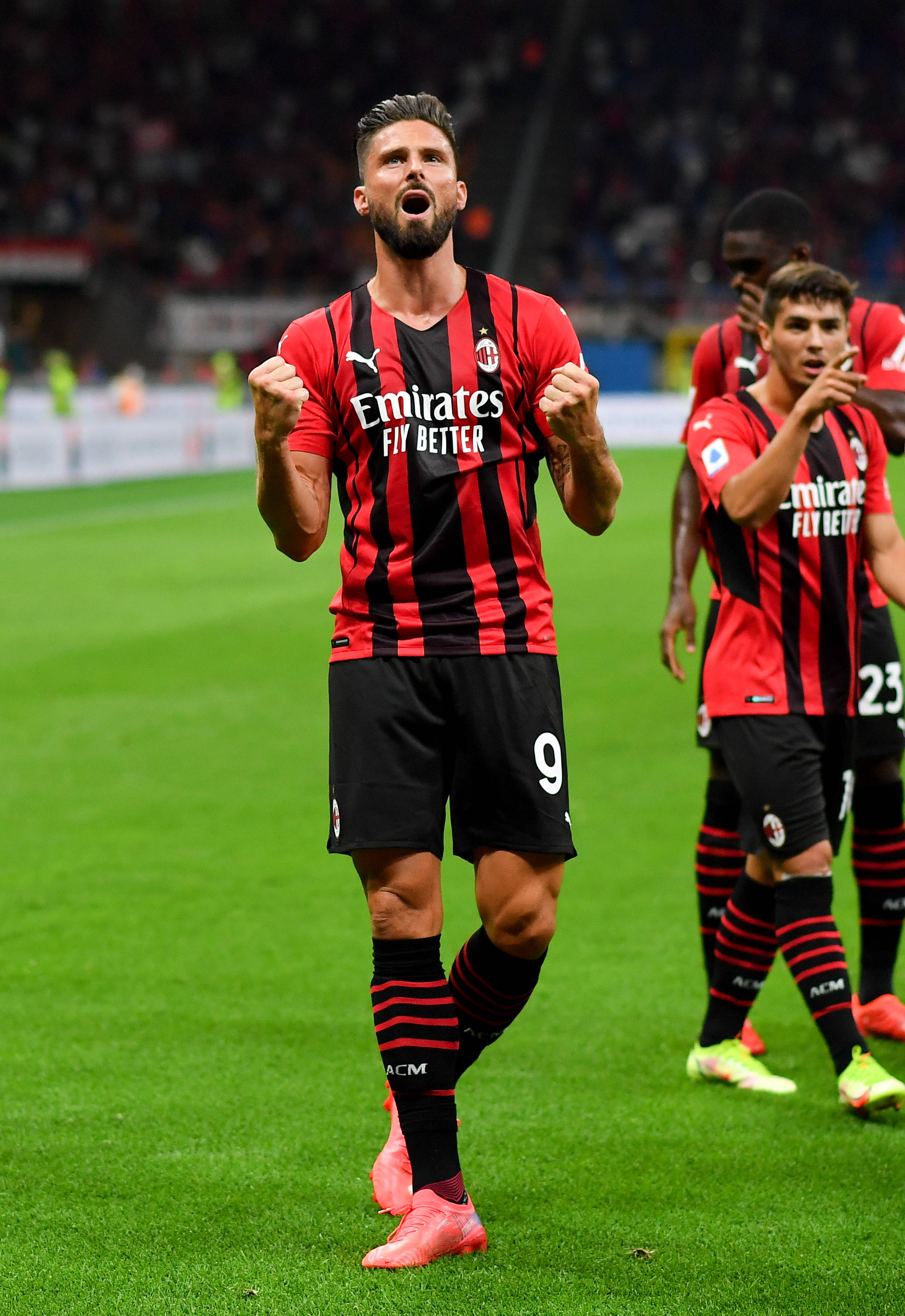 莫雷诺：第一天到米兰我还穿着卡通内裤，结果队友们都穿名牌