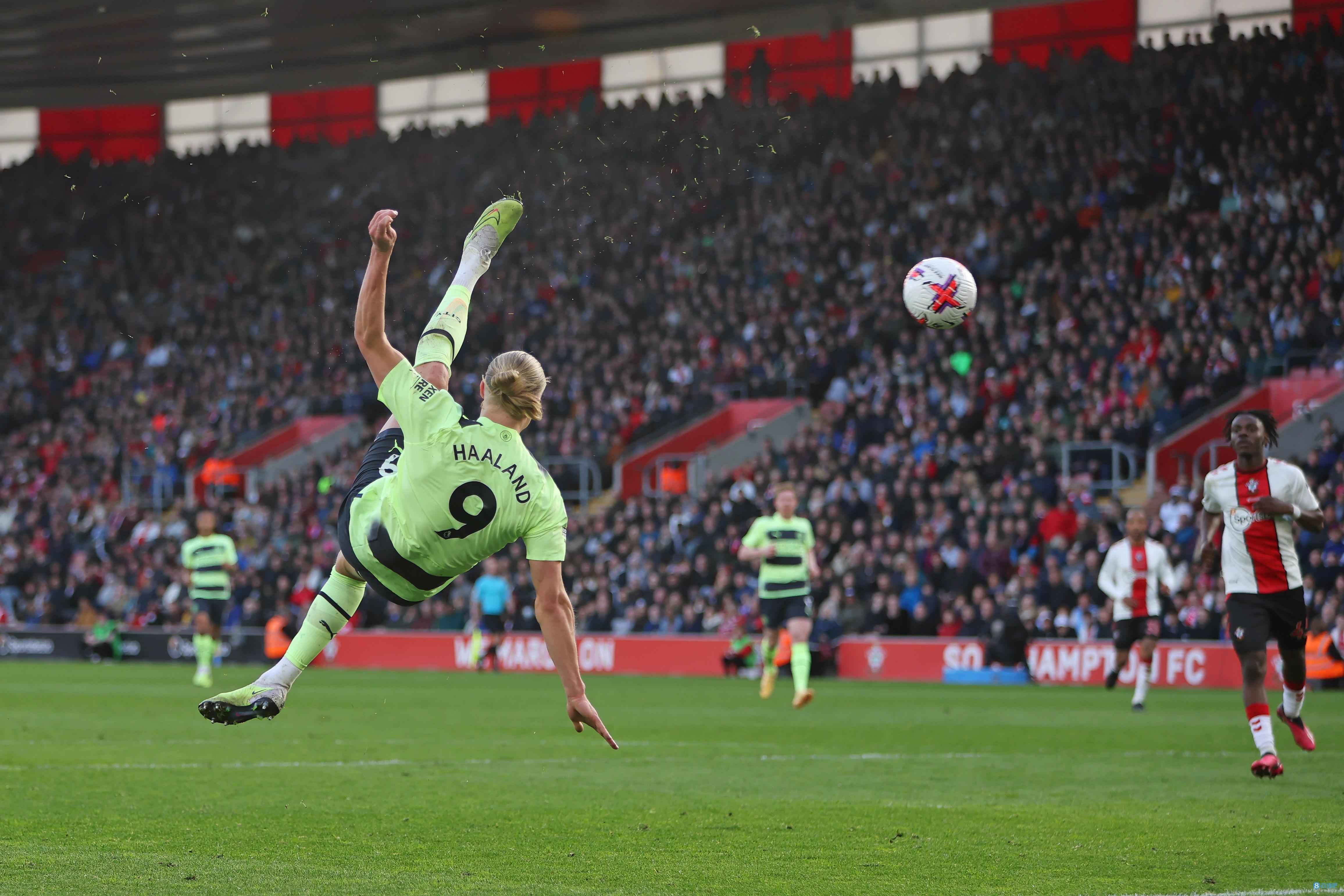 苏翊鸣雪飞天再夺冠