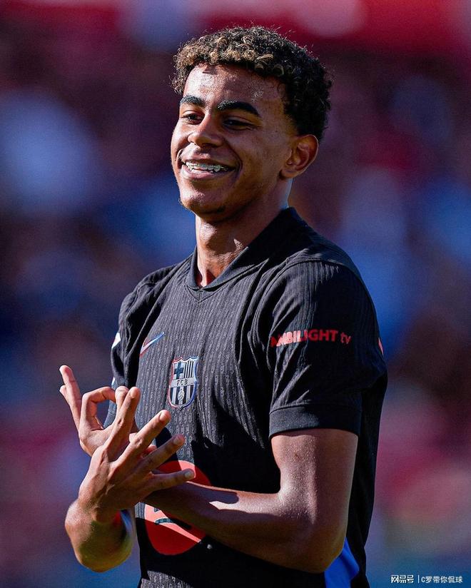 詹姆斯关键三分绝杀比赛