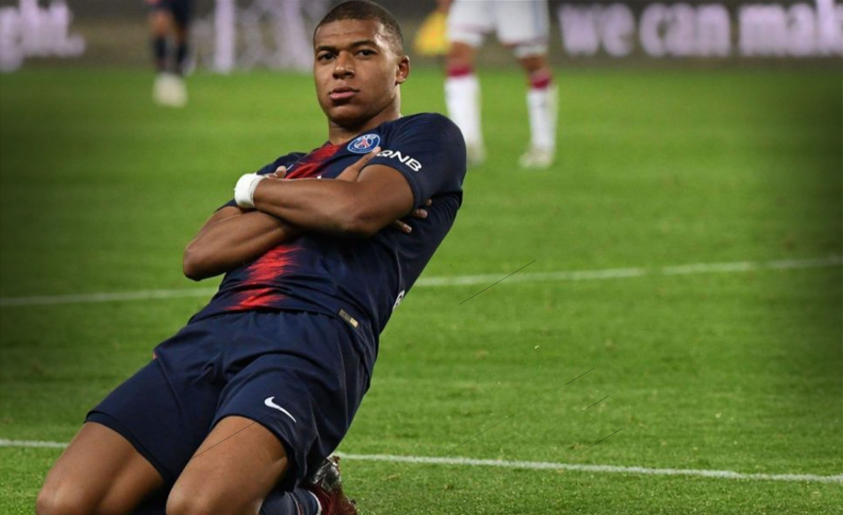 德天空：小腿肌肉受伤的伯卡特至少会缺席12月的比赛