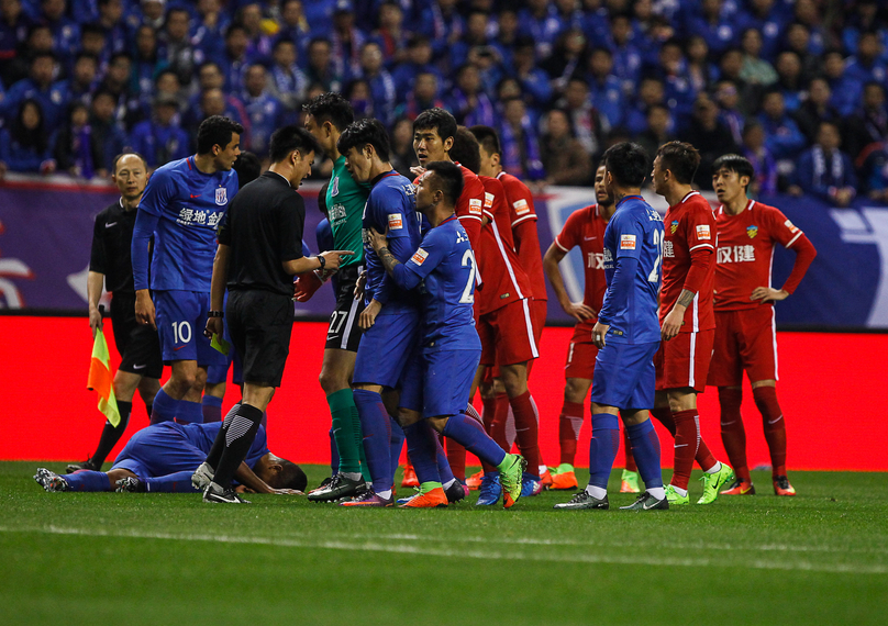 切尔西后腰身体素质远超德罗巴，穆里尼奥夸他一天能踢两场英超（穆里尼奥盛赞切尔西后腰：体能碾压德罗巴，一天连战两场英超）