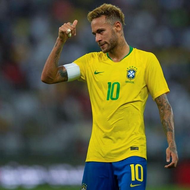 炸翻英超！穆里尼奥弃皇马转投利物浦？3大争议+10亿转会费，红军能逆袭？（英超震荡！穆里尼奥弃皇马投利物浦？三大争议+10亿转会预算，红军能逆袭？）