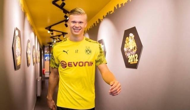 土媒：费内巴切已付穆帅875万欧解约金，不想再付75万欧住宿费