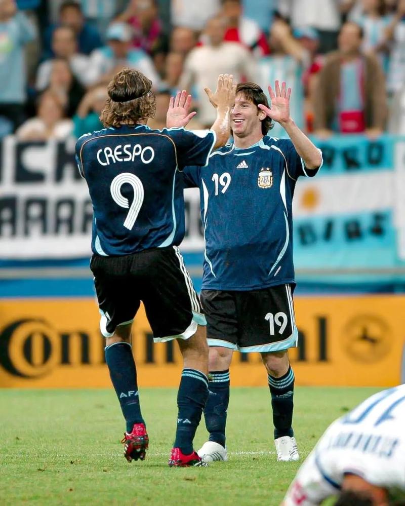 世界波绝杀助队挺进世界杯，蒂尔尼当选苏格兰本场最佳球员（神仙球压哨制胜送队闯进世界杯，蒂尔尼获评苏格兰全场最佳）