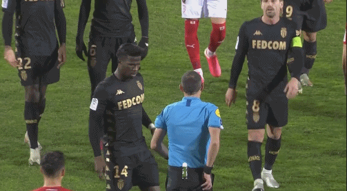 第41圈，诺里斯进站做出二停，维斯塔潘超越皮亚斯特里升至第1。