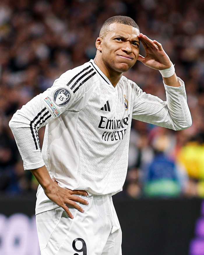 印度媒体：梅西包机因大雾滞留孟买，前往德里的行程被迫推迟（印媒称大雾致梅西包机滞留孟买，赴德里行程被迫延后）